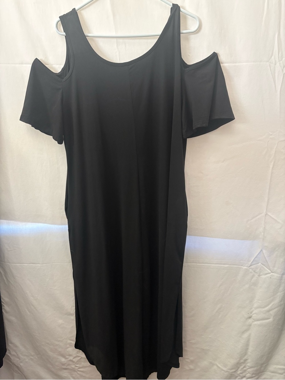 Women's Black Cold-Shoulder Midi Dress
